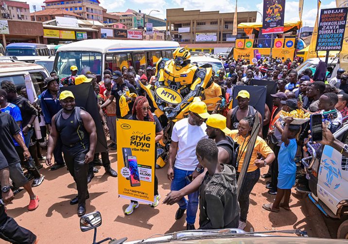 The-MTN-Ugandas-Chief-Executive-Officer-Sylvia-Mulinge-walking-around-the-New-Taxi-Park-engaging-with-travellers-at-the-launch-of-Kabode-Supa-smartphone